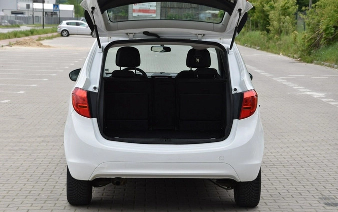 Opel Meriva cena 24899 przebieg: 174000, rok produkcji 2016 z Krasnystaw małe 407